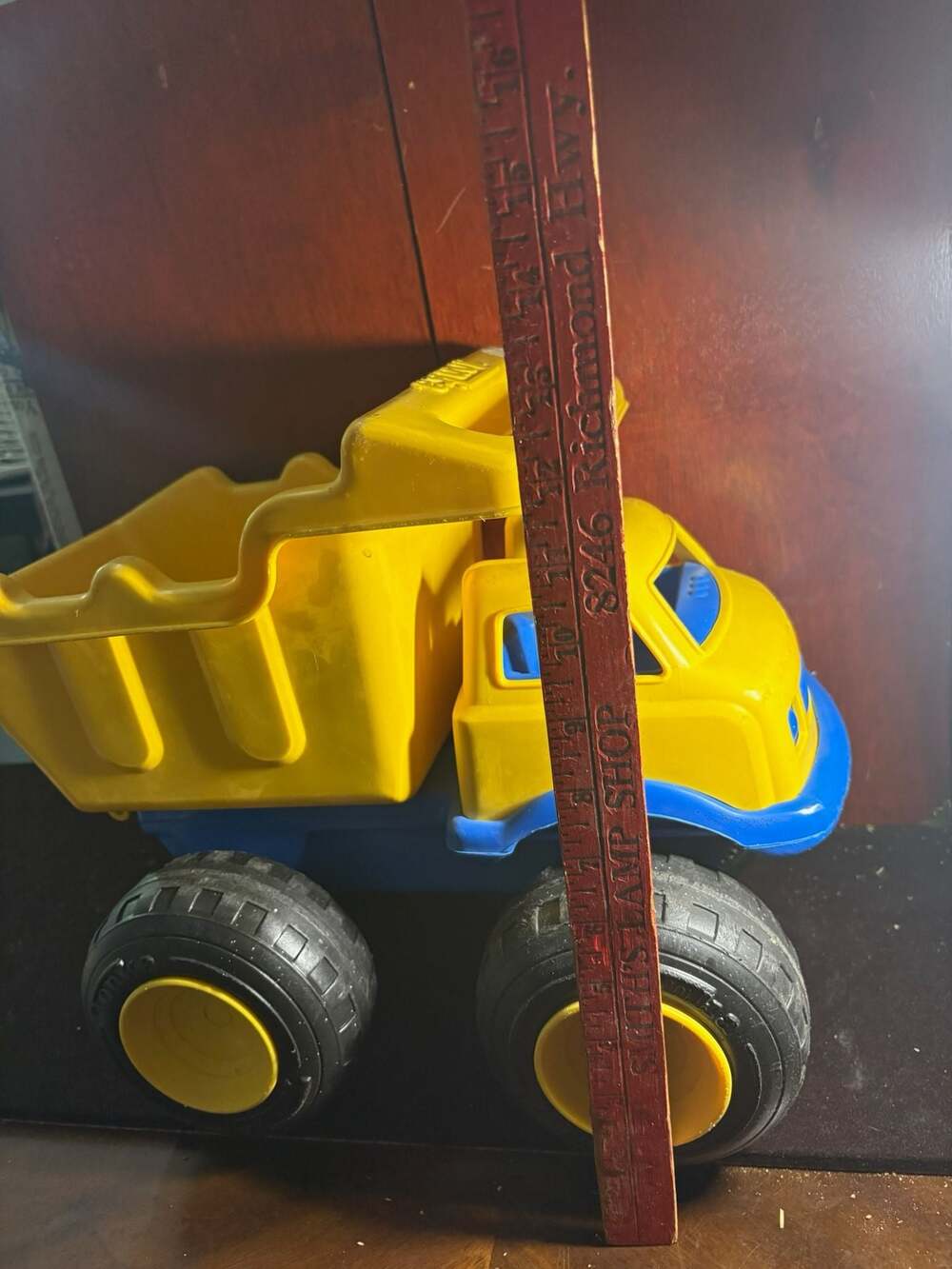 Tonka Plastic Big Dump Truck Yellow and Blue Toy - Picture 6 of 7